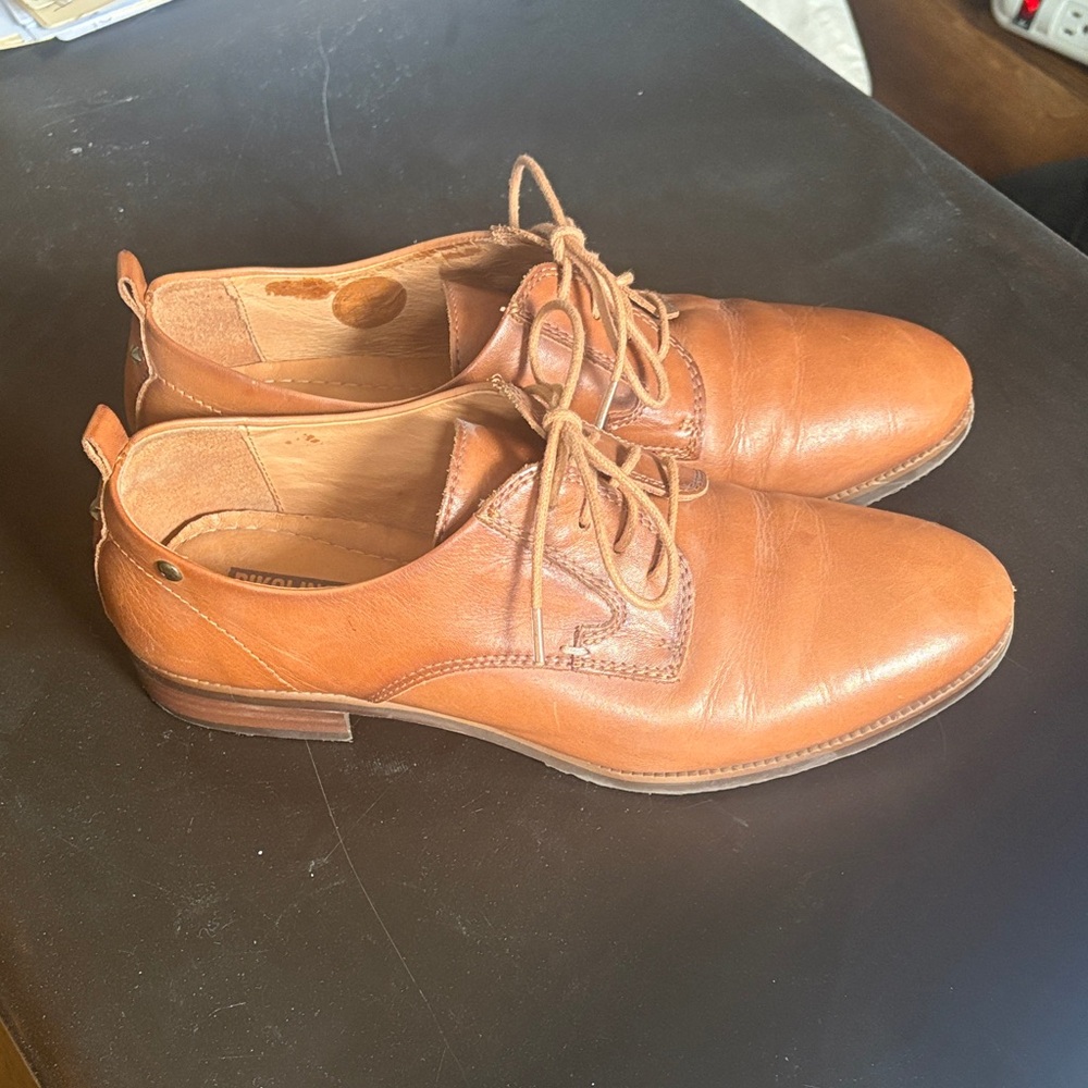 PIKOLINOS Tan Leather Flats